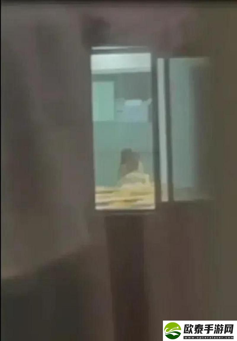 教室里的激情在线观看