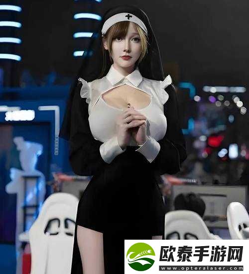 白丝美女被*