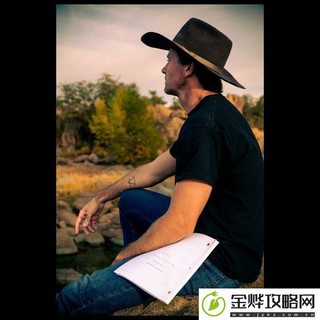 新作启程！艾米·汉莫登场乌维·鲍尔黑暗骑士