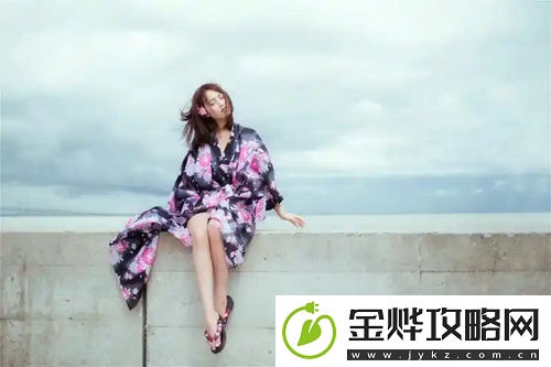 《丰满的女邻居》三级人物解读：复杂关系带来的情感共鸣，细腻表达令人感动！