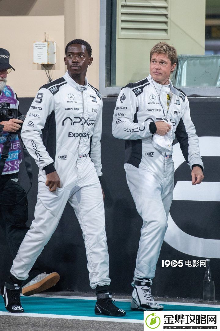 虞书欣、何猷君同观看F1大奖赛