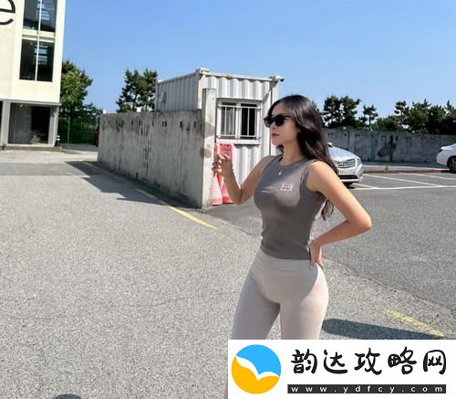 双蛇入侵1v2：惊险刺激的战斗体验，挑战你的极限反应能力！