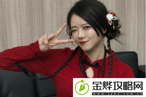 LPL美女主持骆歆晒新春美照