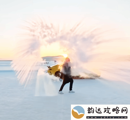 雷军手持加特林提前拜年