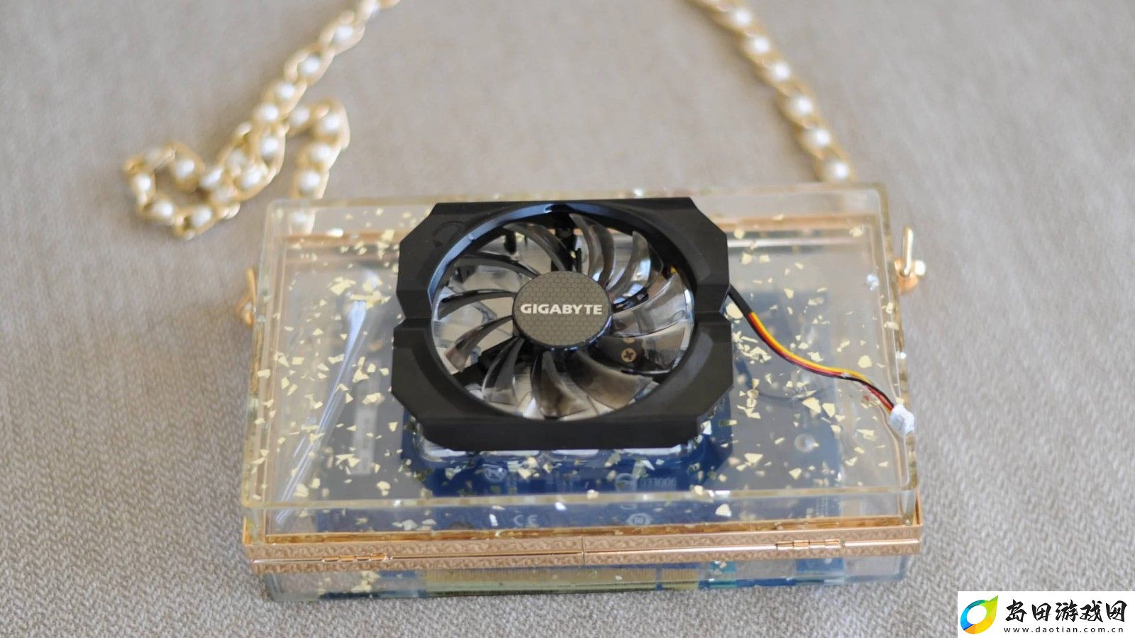 英伟达亮机卡GT730变身奢侈品包包