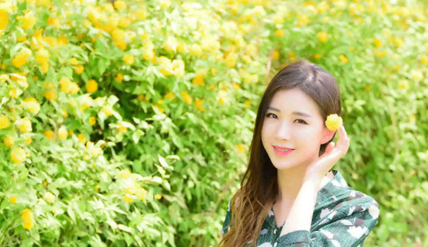 刚开始拒绝后来慢慢接受视频：未来黑科技的先锋