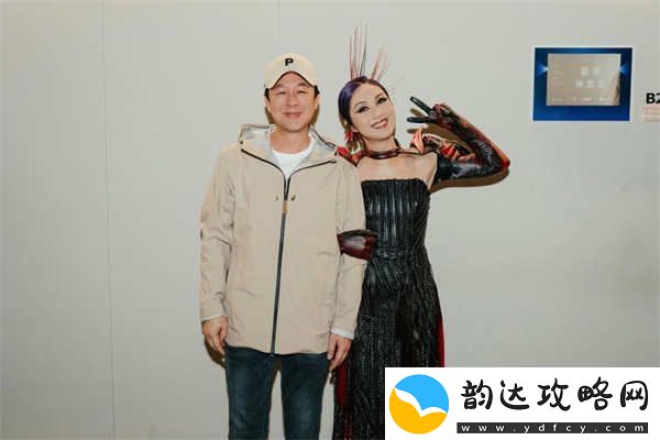 杨千嬅北京新工体开唱