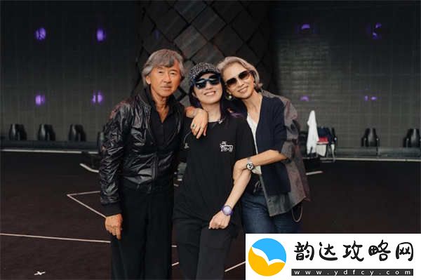 杨千嬅北京新工体开唱