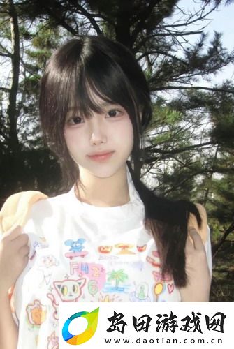 一边下奶一吃敷视频好几个人的日常火爆全网！如何用效率碾压“人生难题”