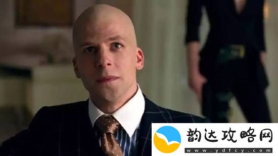 新版卢瑟演员称伤害了职业生涯
