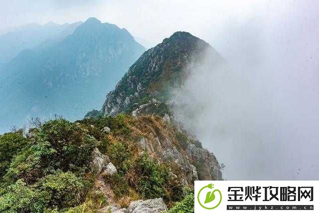 两座又大又白的山峰
