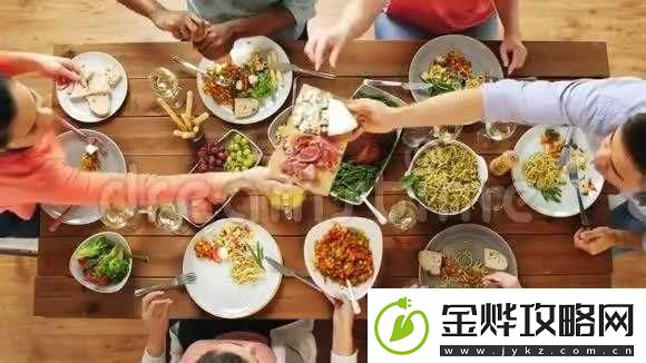 吃饭时某处紧密连接在一起视频