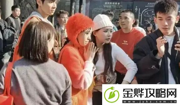 小杨哥徒弟小黄被曝赔不起天价违约金吃药被抢救本人回应来了