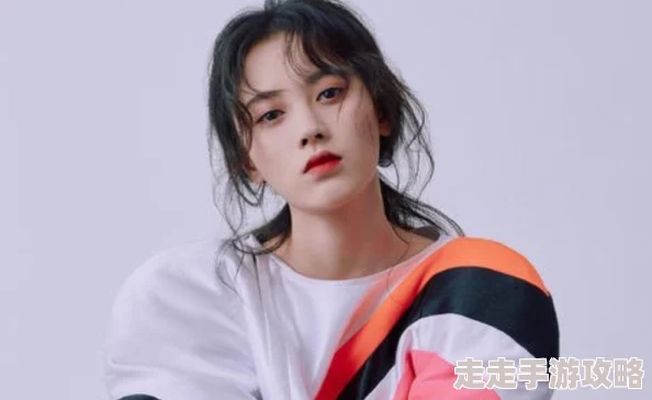 美女**视频引发热议