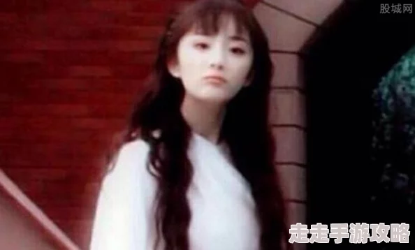 美女**视频引发热议