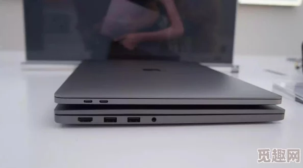 18岁MacBook